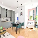 Charming And Cosy Flat Next To The Eiffel Tower